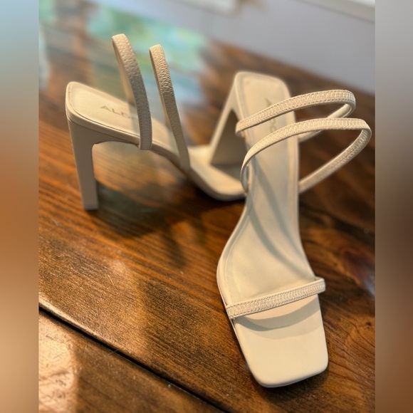 NWT Aldo off White Nude Strappy Square Toe Okurra Sandal Blick Heels Size 9 - Picture 1 of 10